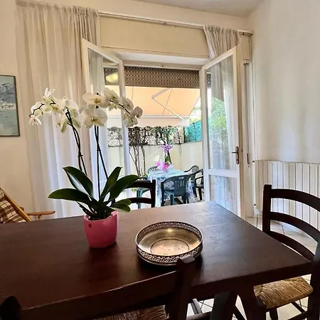 Viareggio On The Beach - Apartment Esterno foto