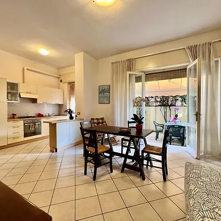 Viareggio On The Beach - Apartment Esterno foto