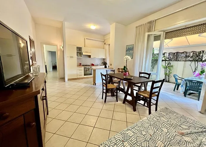 Viareggio On The Beach - Apartment